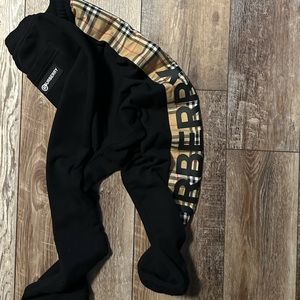 Small.Burberry joggers. Bought in men.buy unisex.